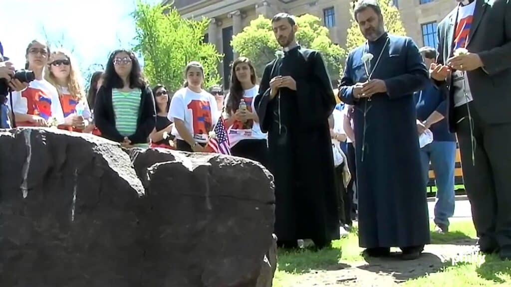 Pontian Greeks Join Hands With Armenian Community And Remember The “Forgotten Genocide”
