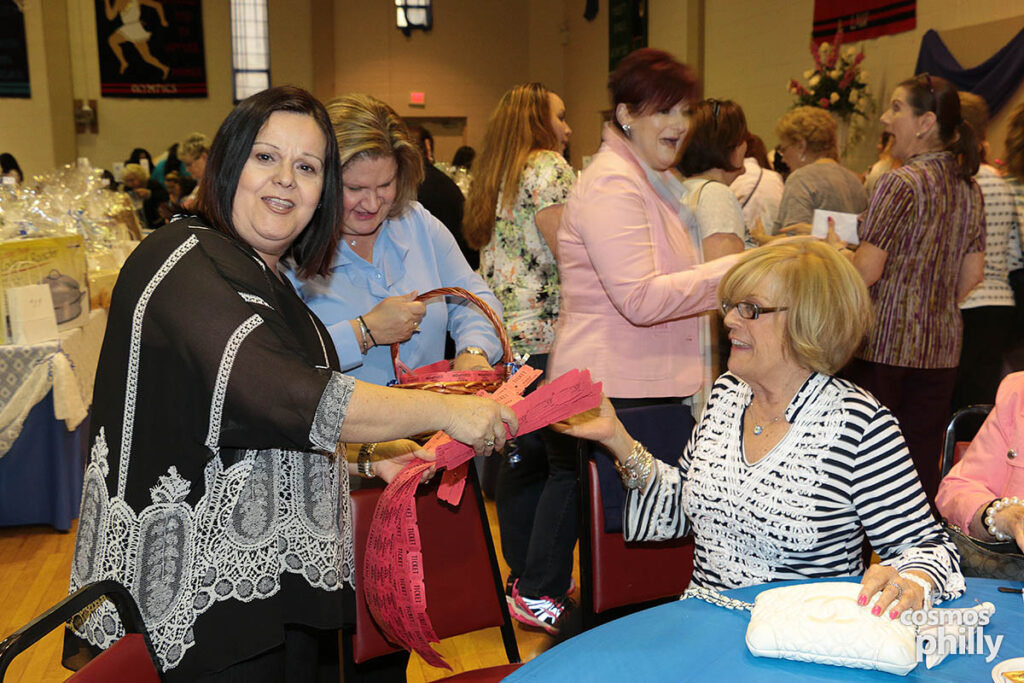 Island Paradise Bid ‘n’ Buy At St. Thomas – Photo Gallery