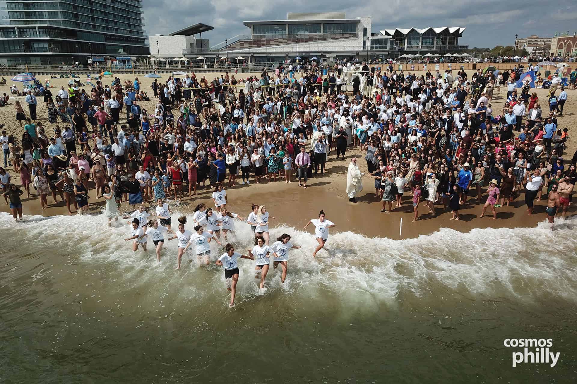 Orthodox Faithful Dive for the Cross