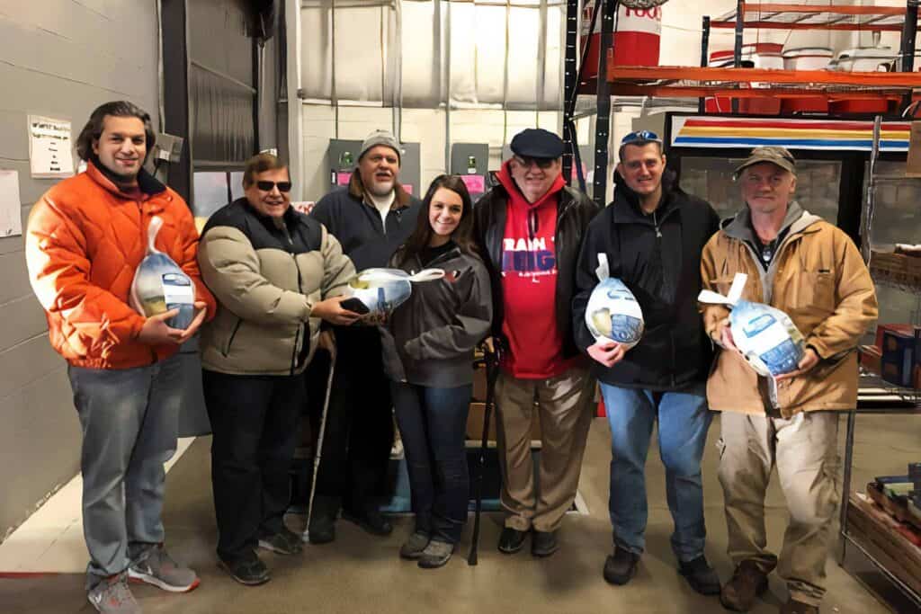 Ahepans Provide Thanksgiving Meals, Clothing To Individuals In Need