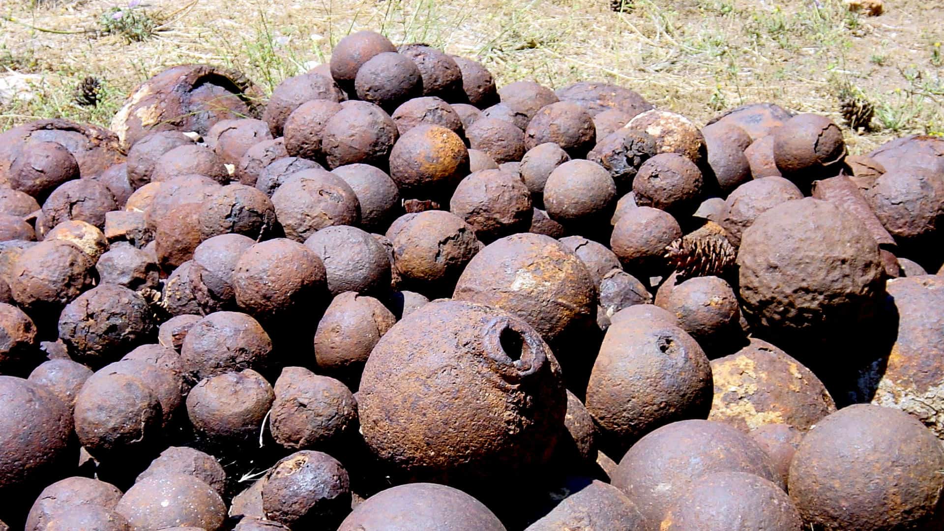 Cannonballs and a mortar bomb at Navarino