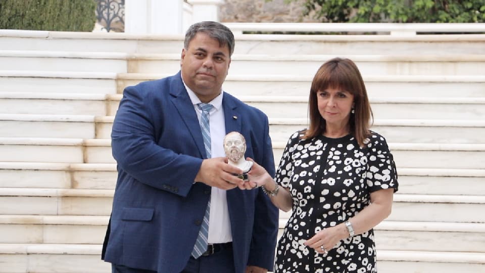 AHEPA honours the President of the Hellenic Republic