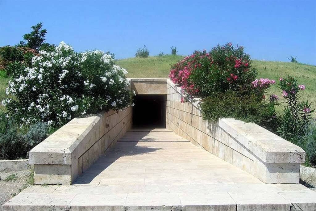Vergina Tombs Entrance