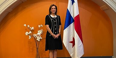 Season’s Greetings from the Honorable Georgia Athanasopoulos, Consul General of Panama in Philadelphia