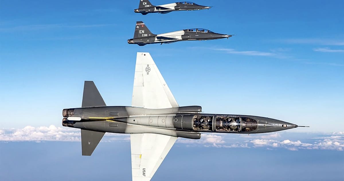 Greek Fighter Pilot Receives Prestigious Award