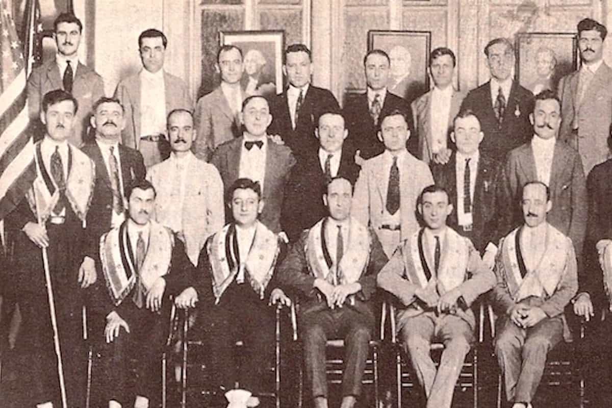 Historic photo of the first AHEPA meeting in Atlanta, 1922