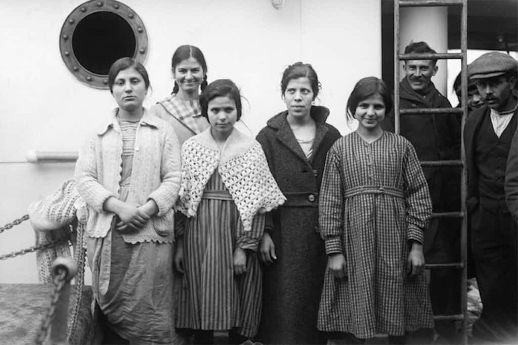 Tracing Your Greek Family Roots: A Practical Guide for the Diaspora