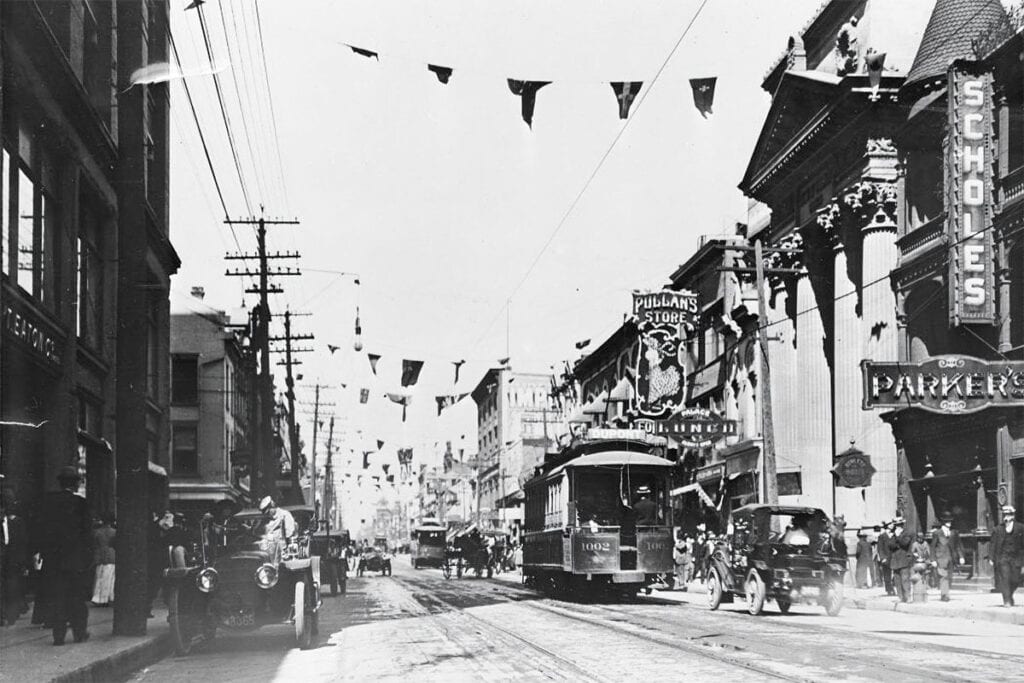 Yonge Street in Toronto viewed from Albert Street, 1910