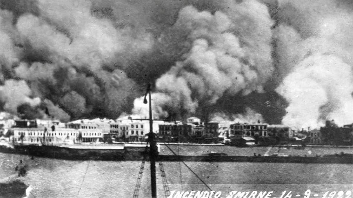 The Great Fire of Smyrna as seen from an Italian ship