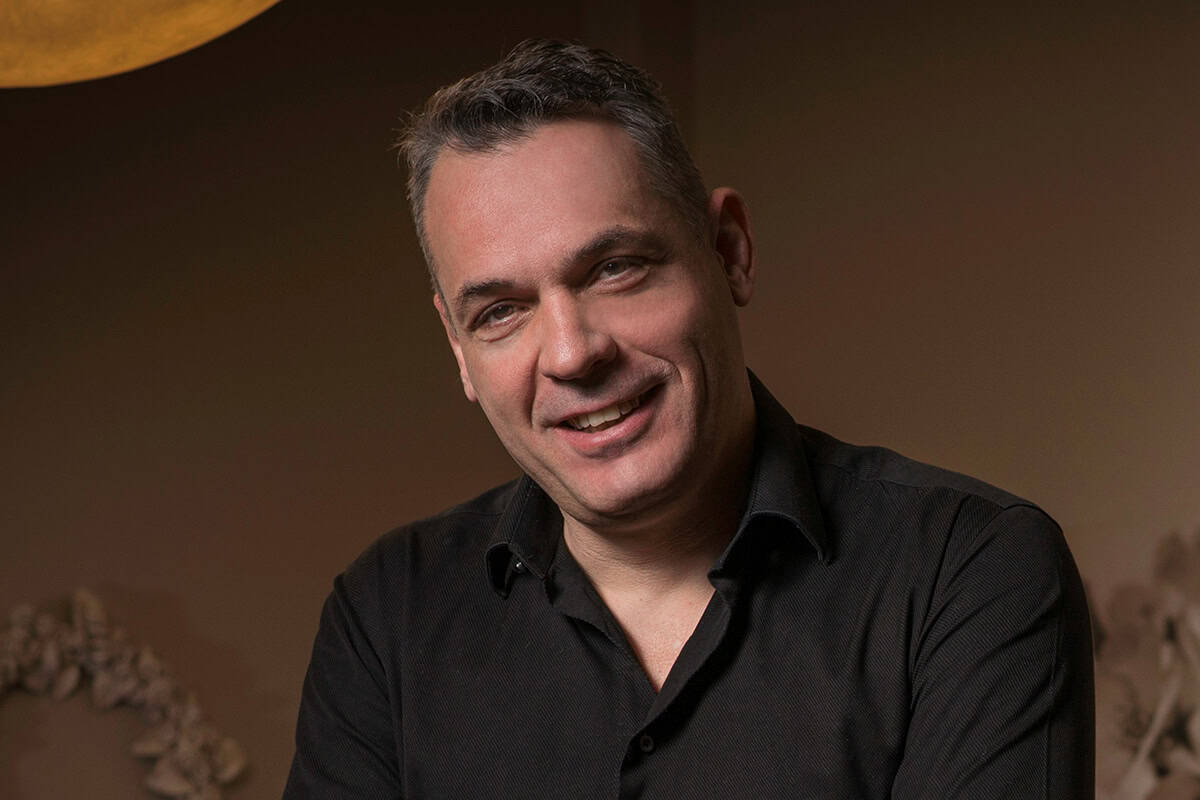 Dr. Christos Papakostas