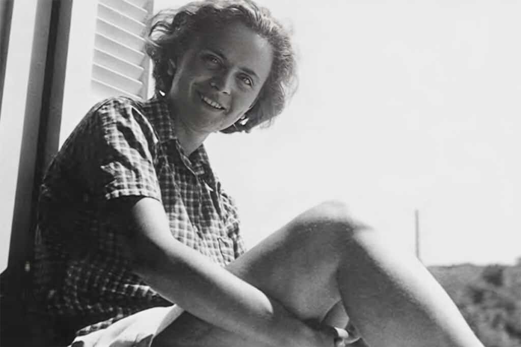 Young Hélène Glykatzi-Ahrweiler in Athens in the early 1950s