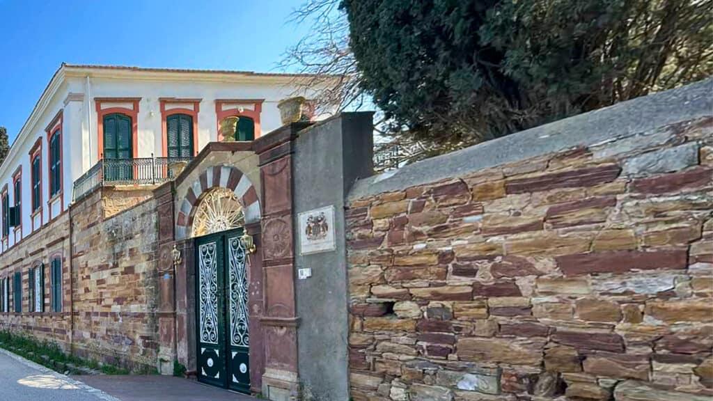 Chios’ Kambos: The Merchant’s Suburb