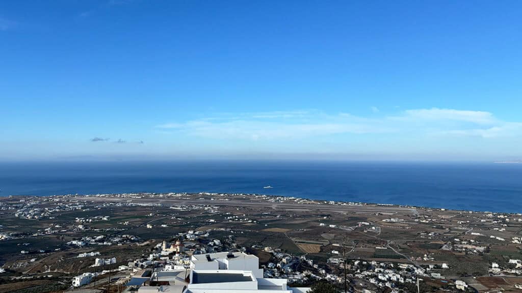 NBG Warns Air Dependence Leaves Greek Tourism Exposed