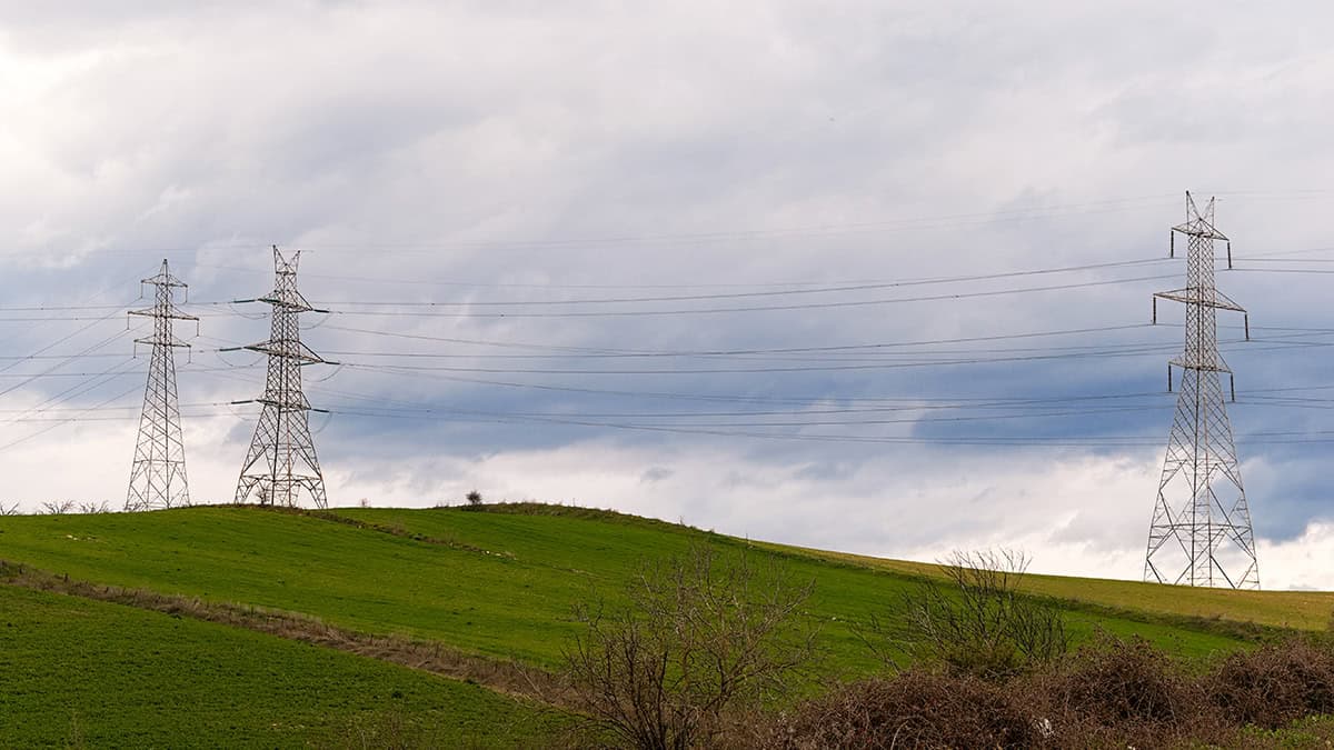 400 kV electricity transmission lines crossing the Greek countryside