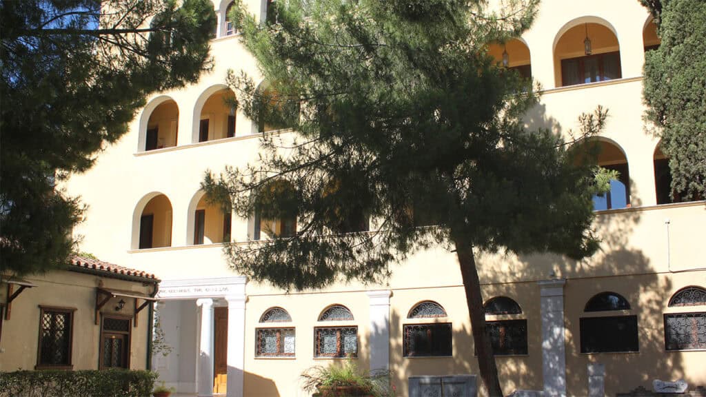 Church of Greece Discusses Social Media Guidelines for Clergy